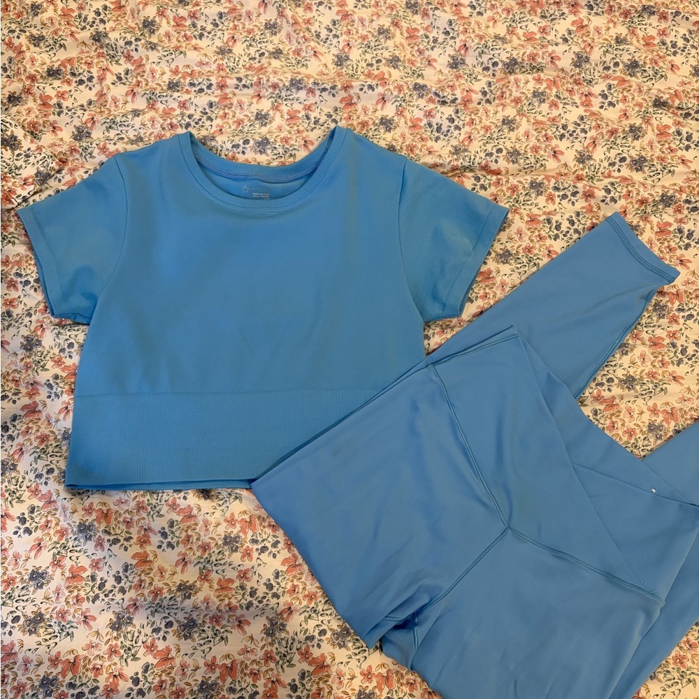 Aerie Matching Athletic Set - Picture 3 of 7
